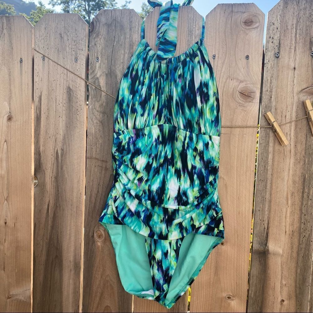 Kenneth Cole one piece halter bathing suit size medium